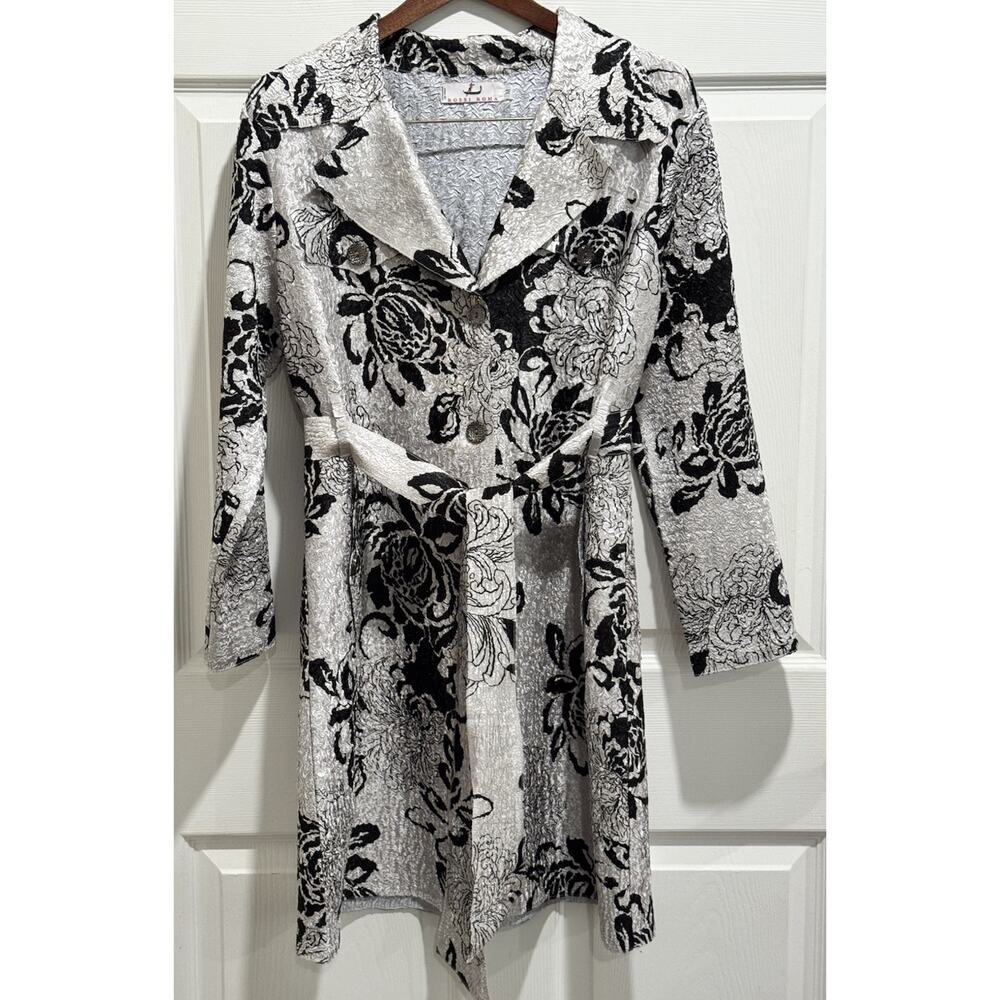 Rossi Roma Silver Black Romantic Floral Crinkle Fabric Cardigan Sz Medium Jacket